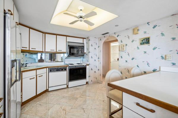 SeaWinds South, 5070 N Ocean Dr #21D, Riviera Beach, Florida 33404, image 2