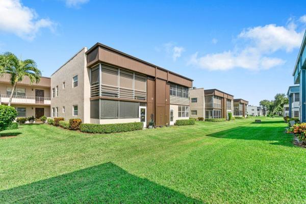 Normandy At Kings Point, 633 Normandy N, Delray Beach, Florida 33484, image 1