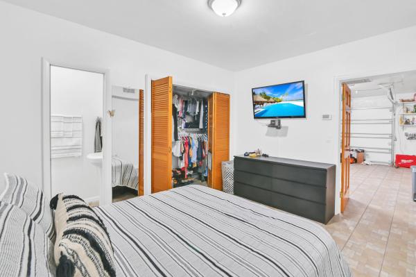 West Palm Beach No HOA, 2386 Sunrise Dr, West Palm Beach, Florida 33415, image 1