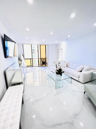 Sayan, 16275 Collins Ave #802, Sunny Isles Beach, Florida 33160, image 2