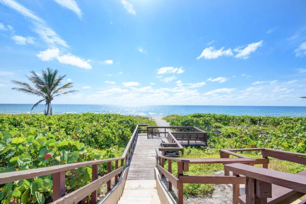 San Remo, 2871 N Ocean Blvd #C213, Boca Raton, Florida 33431, image 1