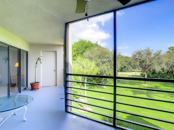 Camino Real Village, 5800 Camino Del Sol #306, Boca Raton, Florida 33433, image 2