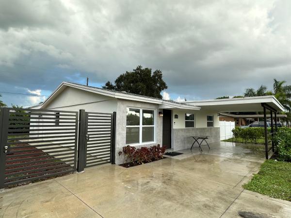 Alwood Homes, 476 NW 3rd Ave, Deerfield Beach, Florida 33441, image 1