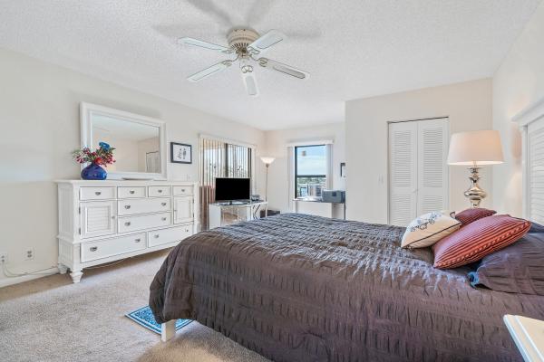 Huntington Lakes 5, 7270 Ashford Pl #404, Delray Beach, Florida 33446, image 2