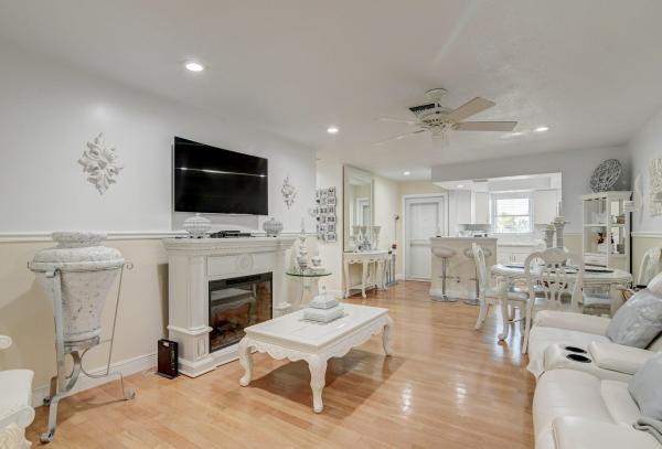 Ashley At Cresthaven Villas, 2920 Ashley Dr E #A, West Palm Beach, Florida 33415, image 3