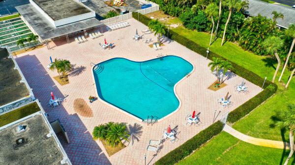 Ashley At Cresthaven Villas, 2920 Ashley Dr E #A, West Palm Beach, Florida 33415, image 2