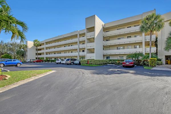 Barrington At Poinciana Place, 3178 Via Poinciana #414, Lake Worth, Florida 33467, image 1