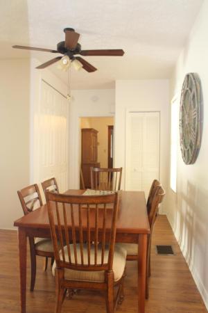 Edgartown, 421 N 2nd St, Fort Pierce, Florida 34950, image 2