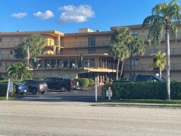 Isle Of Boca Dunes, 9370 SW 8th St #314, Boca Raton, Florida 33428, image 2