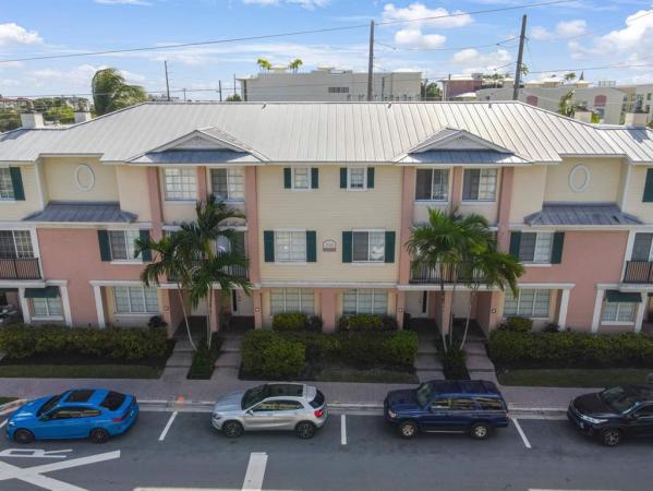 Pineapple Grove Village, 240 NE 2nd St #6-D, Delray Beach, Florida 33444, image 1