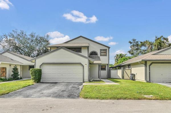 Bedford Mews At Wellington, 2478 Bedford Mews Dr, Wellington, Florida 33414, image 1