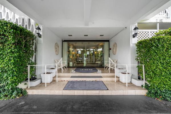389 South Lake, 389 S Lake Dr #3E, Palm Beach, Florida 33480, image 2