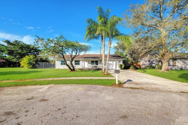 The Willows, 131 Jay Ct, Royal Palm Beach, Florida 33411, image 2