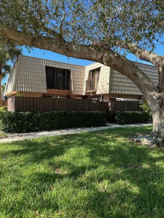 Village Of Sandalwood Lakes South, 5135 51st Way, West Palm Beach, Florida 33409, image 1