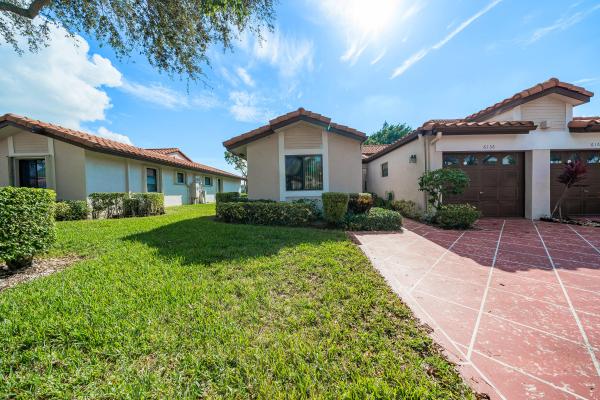 Huntington Pointe, 6156 Kings Gate Cir, Delray Beach, Florida 33484, image 2