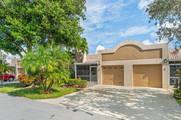 Town Villas At Moon Lake, 18800 Jolson Ave #2, Boca Raton, Florida 33496, image 3