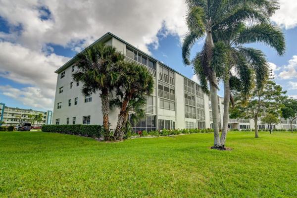 Lincoln At Century Village, 4023 Lincoln B, Boca Raton, Florida 33434, image 2