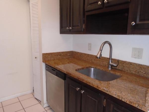 Quail Hollow, 2124 Sherwood Forest Blvd #33, West Palm Beach, Florida 33415, image 1