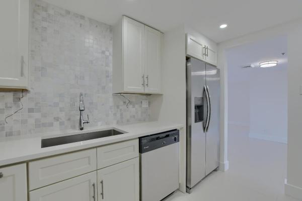 Lakewood Midrise At Boca West Country Club, 7738 Lakeside Blvd #346, Boca Raton, Florida 33434, image 2