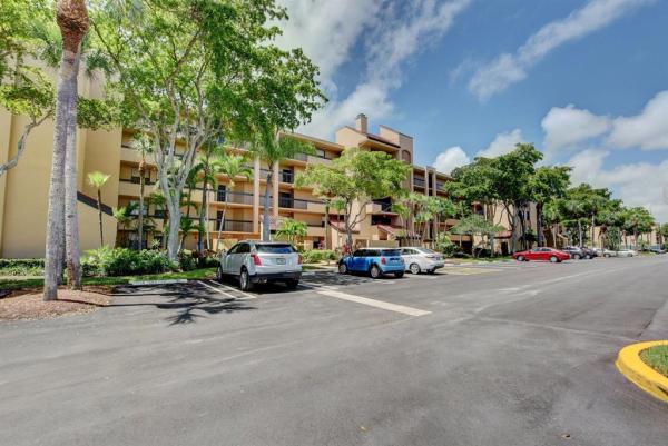 Lavers Delray Racquet Club, 500 Egret Cir 8402, Delray Beach, Florida 33444, image 1