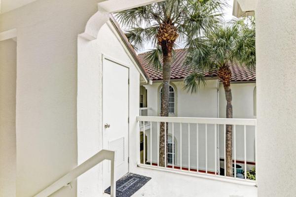 Meadow Brook, 203 Cypress Point Dr, Palm Beach Gardens, Florida 33418, image 2