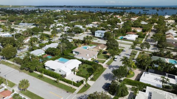 Broadmoor, 311 Maddock St, West Palm Beach, Florida 33405, image 2