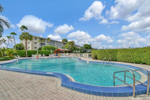 Lake Clarke Gardens, 2811 S Garden Dr S #306, Lake Worth, Florida 33461, image 3