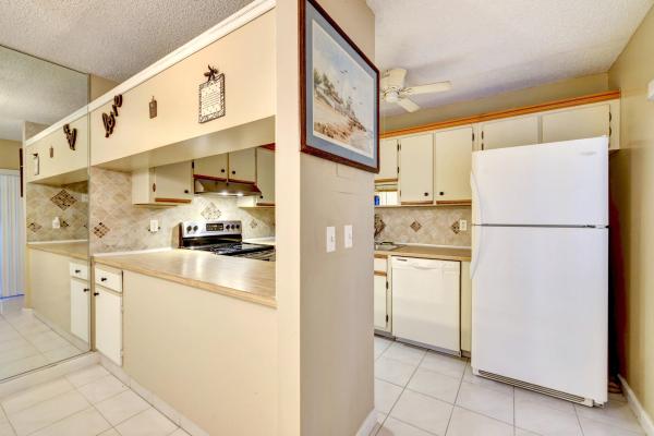 Camelot Gardens, 1404 SE Excalibur Ln #D, Port St. Lucie, Florida 34952, image 1