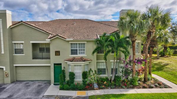 The Residences Of Belmont At Boynton Beach, 2110 Belmont Pl, Boynton Beach, Florida 33436, image 2