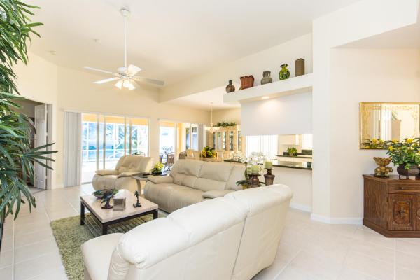 Carleton Oaks, 8903 Oldham Way, Palm Beach Gardens, Florida 33412, image 2