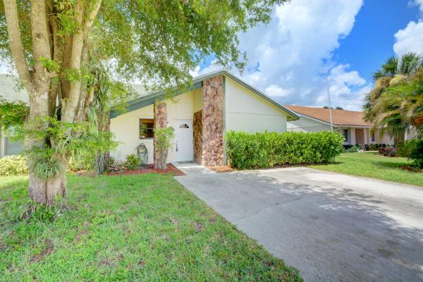 Guilford Villas, 865 Lantern Tree Ln, Wellington, Florida 33414, image 1
