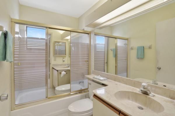 Applewood Village 1, 2670 Carambola Cir N #1754, Coconut Creek, Florida 33066, image 2