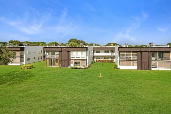 Normandy At Kings Point, 989 Normandy U, Delray Beach, Florida 33484, image 2