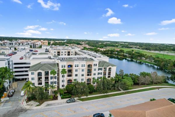 Vizcaya Lakes, 1660 Renaissance Commons Blvd #2124, Boynton Beach, Florida 33426, image 1