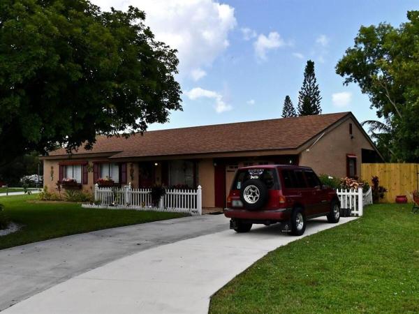 Rainier Lakes At Sandhill Crossing, 2191 SE Rainier Rd, Port St. Lucie, Florida 34953, image 1