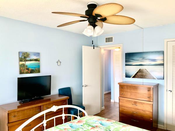 Lake Clarke Gardens, 2562 N Garden Dr N #307, Lake Worth, Florida 33461, image 3