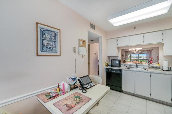 Huntington Lakes 3, 14426 Amberly Ln #401, Delray Beach, Florida 33446, image 1