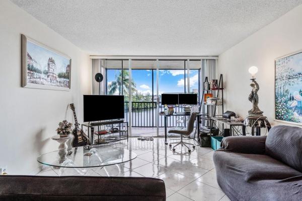 Boca Bayou, 7 Royal Palm Way #4080, Boca Raton, Florida 33432, image 3