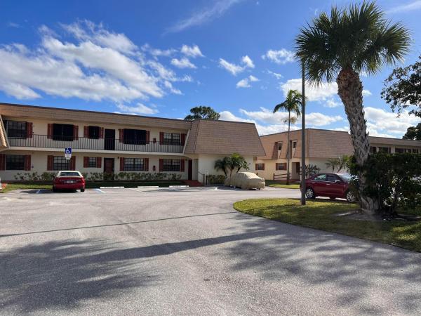 Pine Court, 4690 Oak Terrace Dr, Greenacres, Florida 33463, image 2