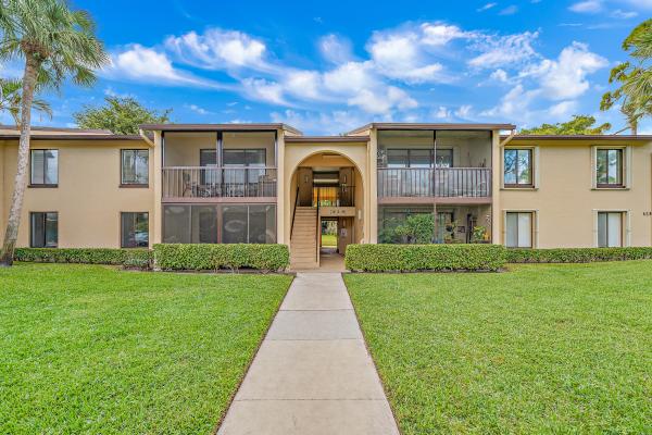 Pine Ridge North 2, 628 Sea Pine Way #C1, Greenacres, Florida 33415, image 2