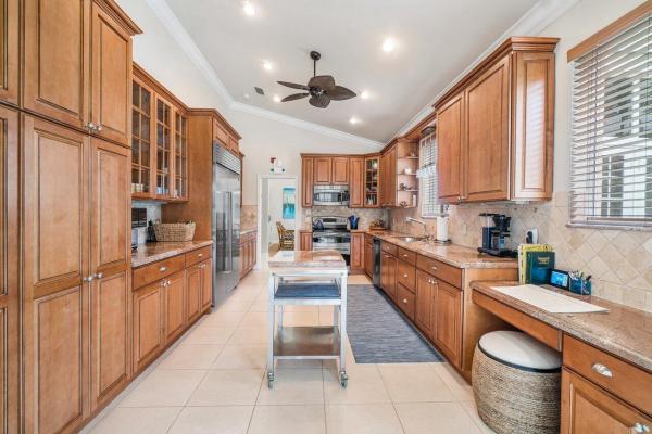 Frenchman's Creek Beach & Country Club, 13548 Verde Dr, Palm Beach Gardens, Florida 33410, image 2