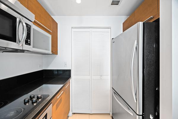 Vizcayne North, 244 Biscayne Blvd #3304, Miami, Florida 33132, image 2