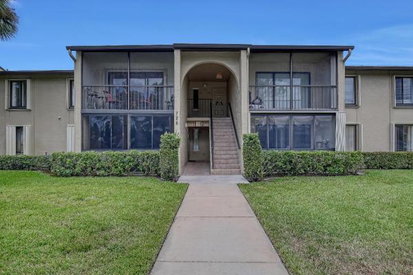 Pine Ridge North 3, 726 Sunny Pine Way #E2, Greenacres, Florida 33415, image 2