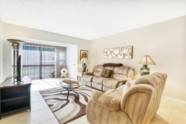 Palm Greens At Villa Del Ray, 13916 Via Flora, Delray Beach, Florida 33484, image 2