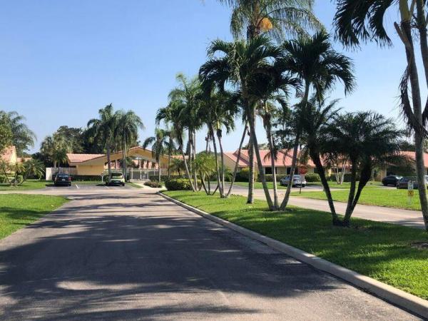 Thornhill Lake, 6818 Bridlewood Ct, Boca Raton, Florida 33433, image 1