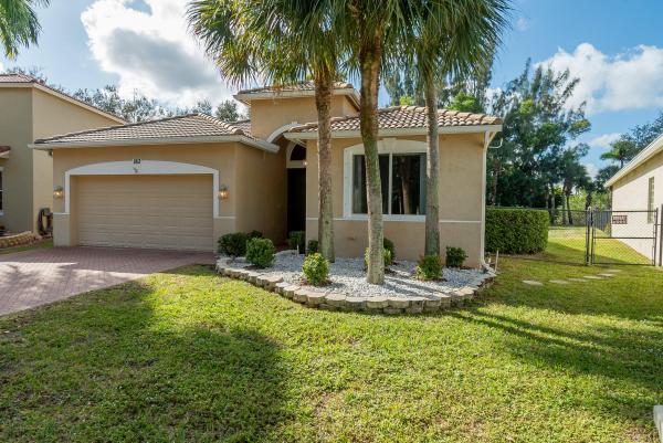 Seminole Lakes, 182 Seminole Lakes Dr, Royal Palm Beach, Florida 33411, image 3