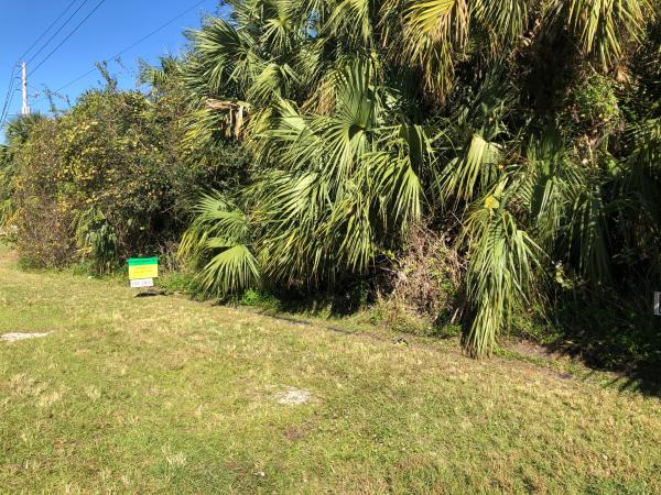 Hidden Oaks, 2097 SW Import Dr, Port St. Lucie, Florida 34953, image 2