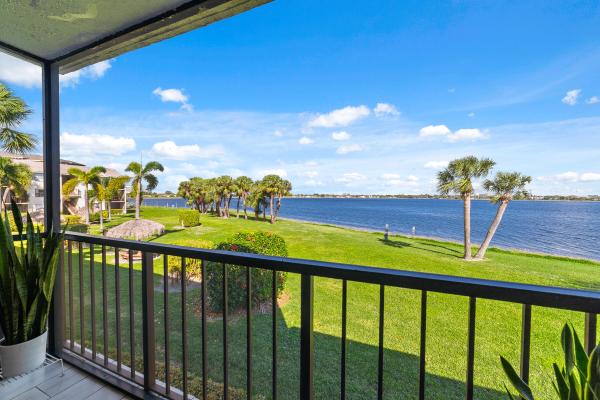Bella Lago Vista At Clear Lake Club, 714 Executive Center Dr #24, West Palm Beach, Florida 33401, image 2