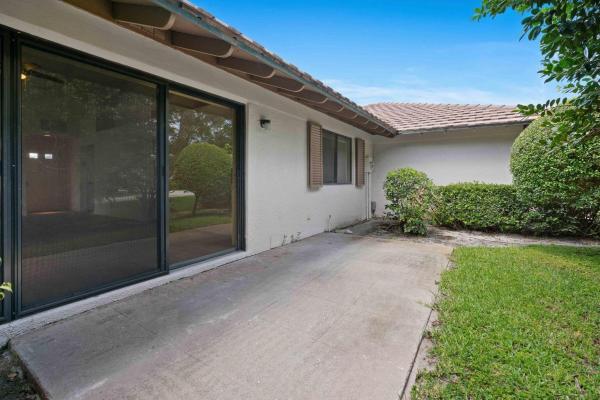 Club Cottages, 108 Club Dr, Palm Beach Gardens, Florida 33418, image 1