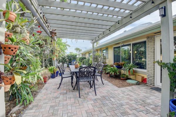 Yorktowne Villas, 378 Yorktowne Cir, Atlantis, Florida 33462, image 1